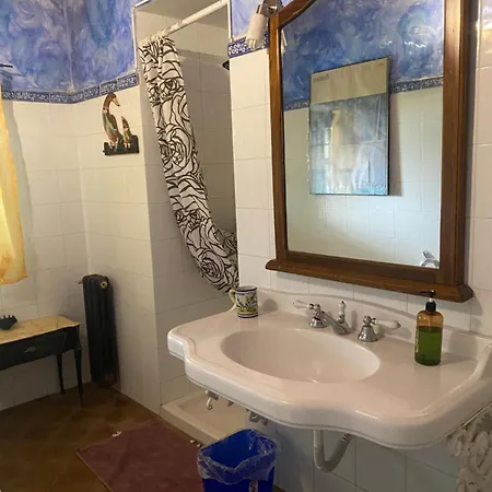 Alojamento de Acomodação e Pequeno-almoço Agrib&b Lemontree Garde'n 4*